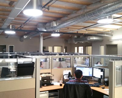 2 immagine luce naturale sul lavoro
